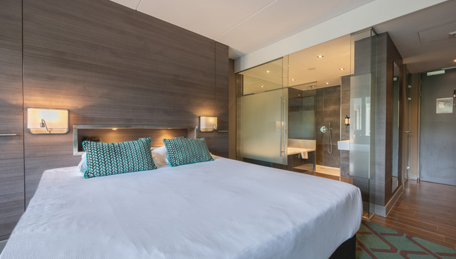 luxury room with bubble bath Tilburg 