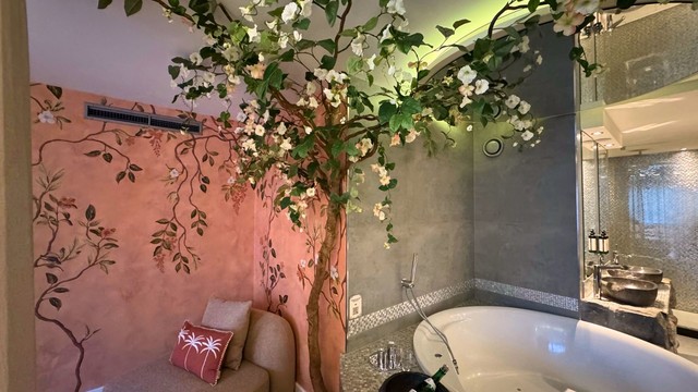 botanical penthouse suite