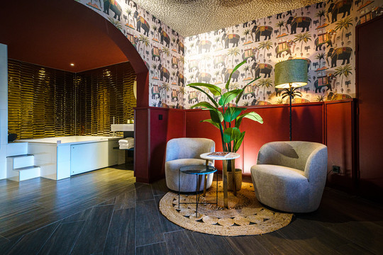 Indian Velvet Suite