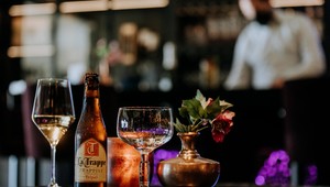 the 'Nicholson' lobby bar